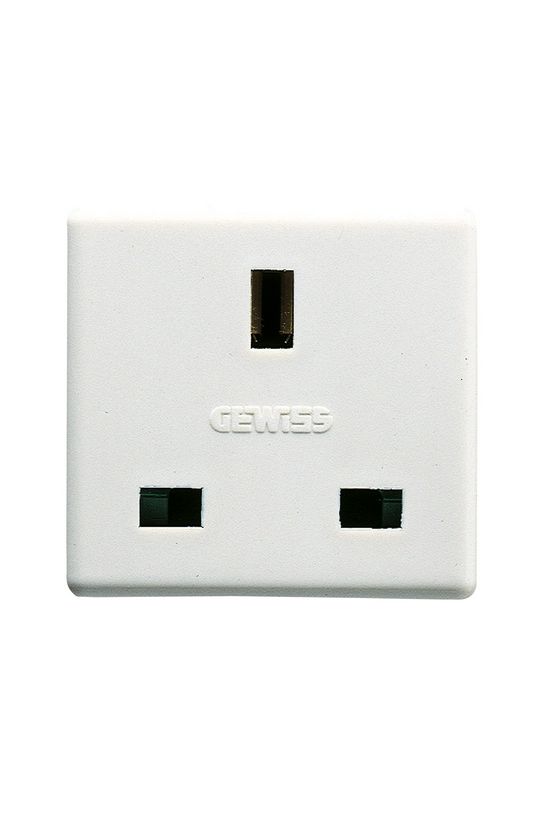 System 132 dugalj BS brit szabvány gyerekzárral fehér IP41 modultartó csavaros GEWISS - GW20208